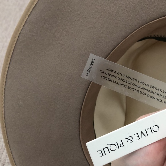 Tan brimmed western hat - Picture 3 of 3